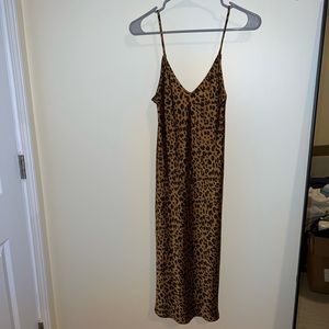 A New Day cheetah print mid-length slip dress! Fits S-L, only worn once!
